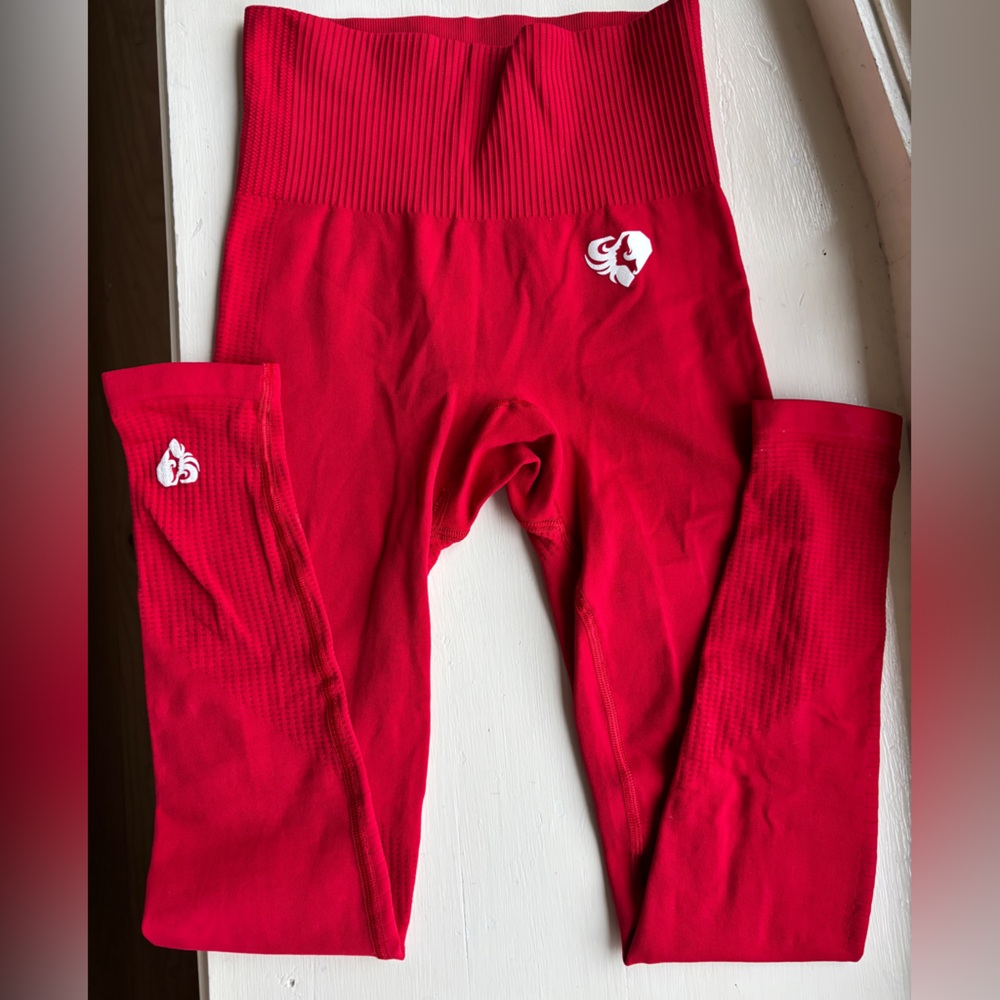 Women's Best Red Athletic Leggings